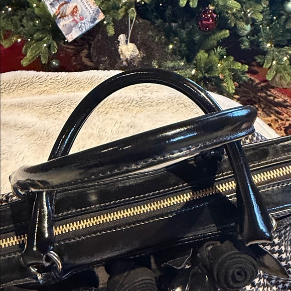 VALENTINO GARAVANI Black and White  Women's Handbag - Picture 9 of 12